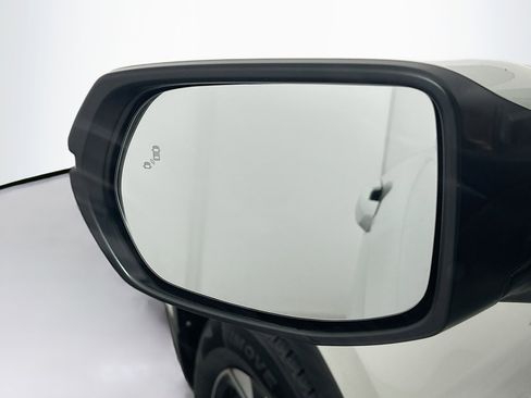 Used 2019 Honda CR-V Touring image 16