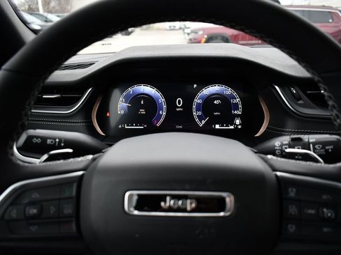 New 2026 Jeep Grand Cherokee L 4WD image 15