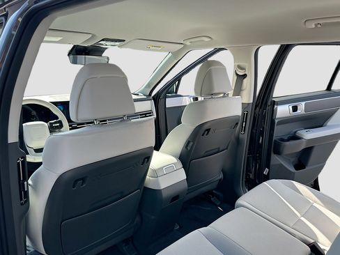 New 2026 Hyundai Santa Fe SE image 6