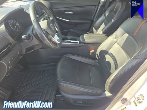 Used 2022 Nissan Sentra SR w/ SR Premium Package FWD image 11