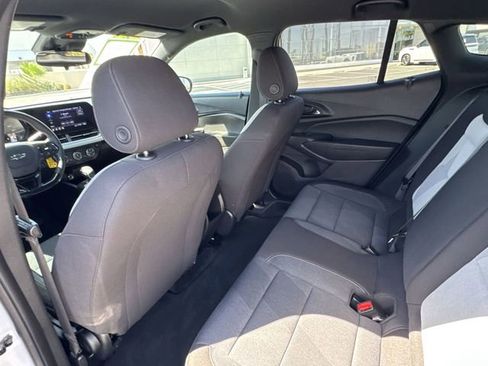 Used 2024 Chevrolet Trax RS w/ Driver Confidence Package FWD image 20