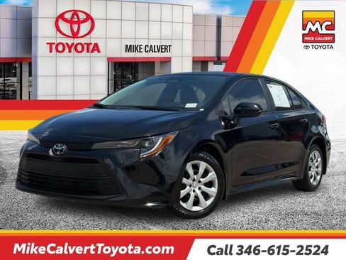 Used 2026 Toyota Corolla LE FWD image 1