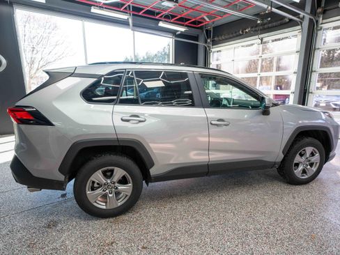 Used 2025 Toyota RAV4 XLE image 4