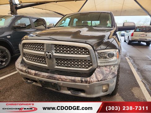 Used 2017 RAM 1500 Laramie w/ Convenience Group AWD/4WD image 2