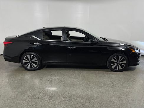 Used 2019 Nissan Altima 2.5 SL image 2