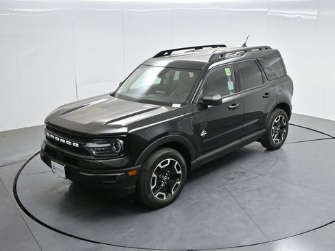 Used 2023 Ford Bronco Sport Outer Banks w/ Tech Package AWD/4WD image 43