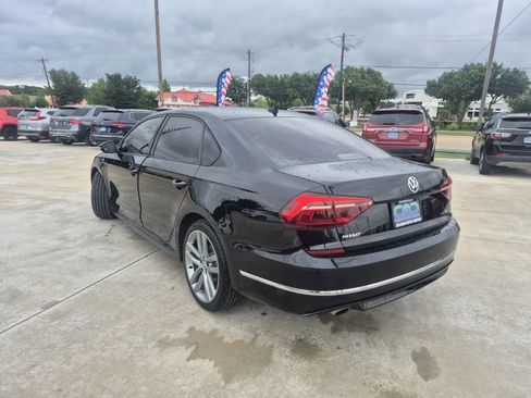 Used 2018 Volkswagen Passat 2.0T R-Line FWD image 8
