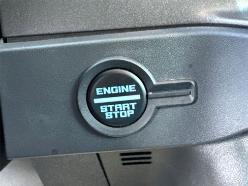 Used 2025 Ford Bronco Badlands image 31