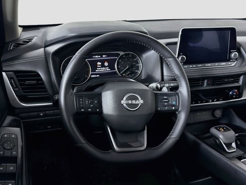 Used 2026 Nissan Rogue SV FWD image 18