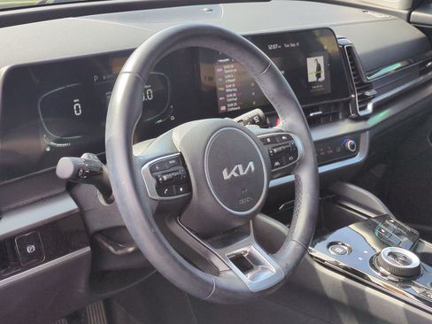 Used 2024 Kia Sportage EX AWD/4WD image 17