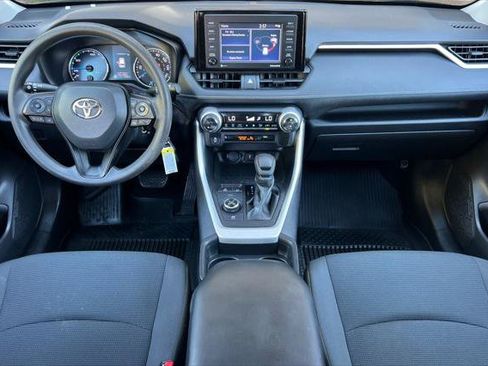 Certified 2021 Toyota RAV4 LE AWD/4WD image 3
