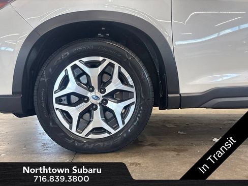 Used 2020 Subaru Forester Premium AWD/4WD image 23