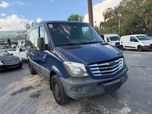 Used 2015 Freightliner Sprinter 2500 w/ Rear Window Package image 3