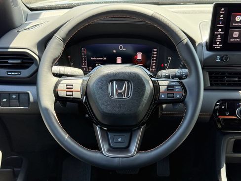 Certified 2026 Honda Pilot TrailSport image 23