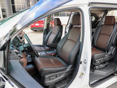 Used 2025 Honda Odyssey Elite image 35