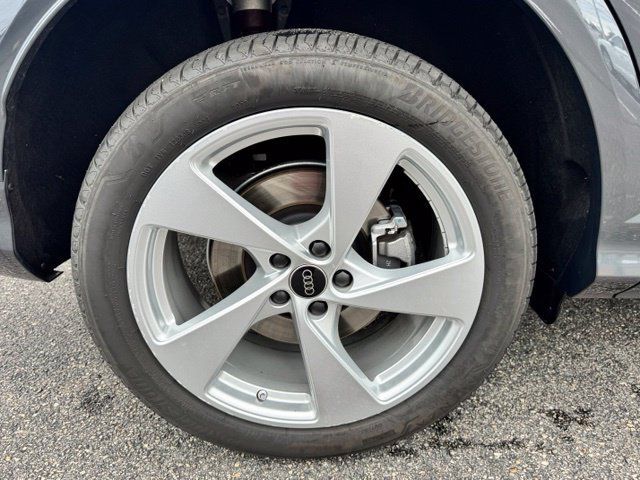 Certified 2025 Audi Q5 Premium Plus AWD/4WD image 12