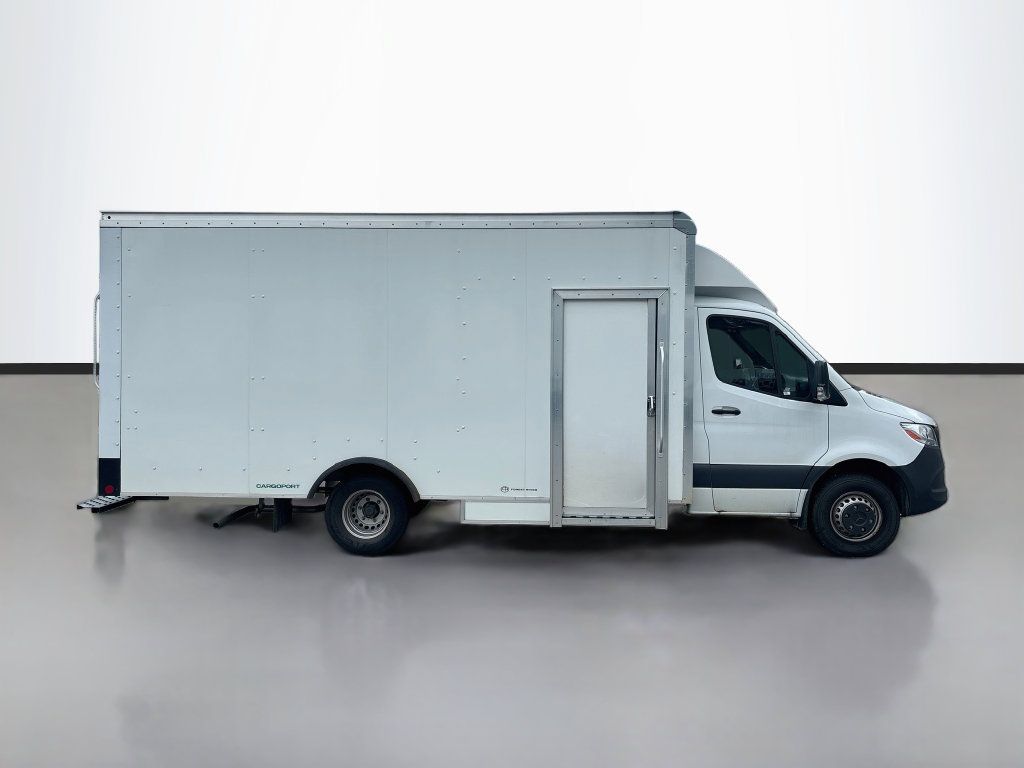 Used 2025 Mercedes-Benz Sprinter 3500 image 9