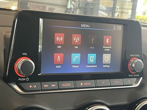 Used 2025 Nissan Sentra S image 21