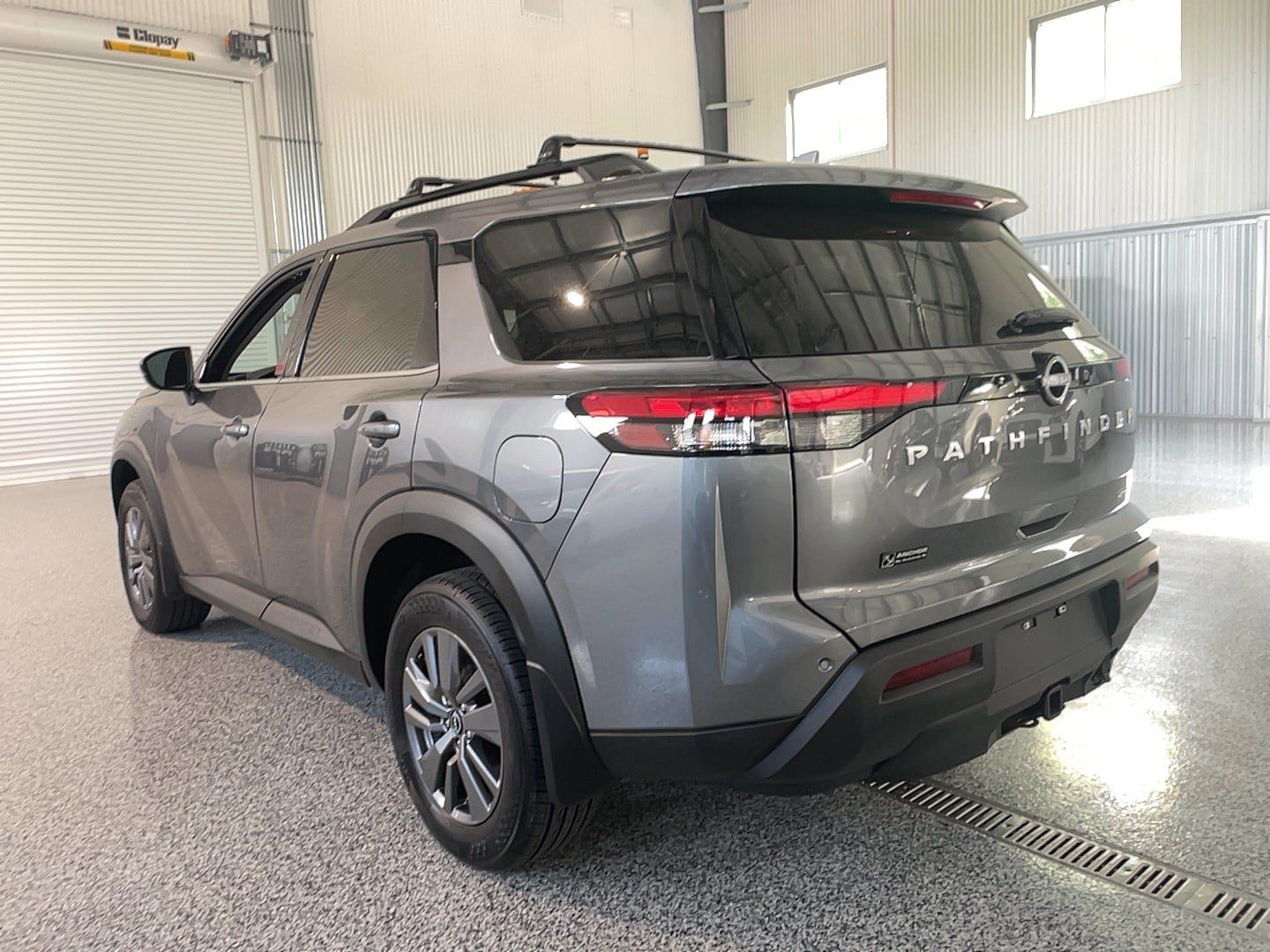 Used 2025 Nissan Pathfinder SV w/ SV Premium Package AWD/4WD image 17
