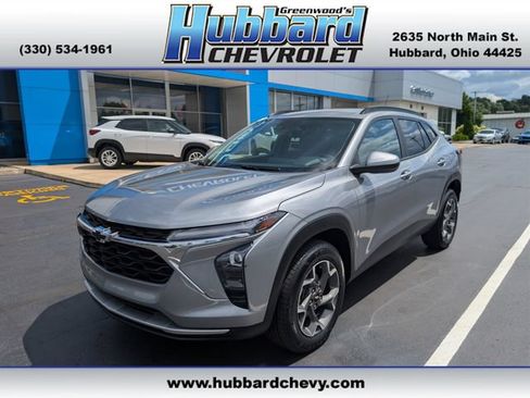 Used 2024 Chevrolet Trax LT w/ Driver Confidence Package FWD image 1