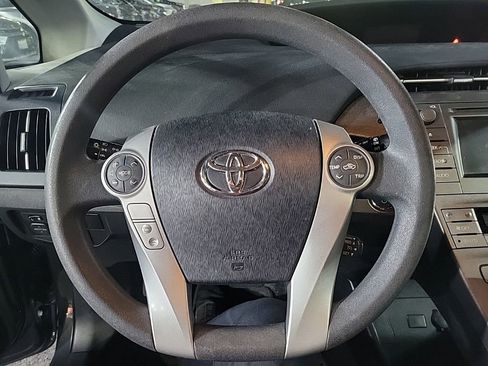 Used 2015 Toyota Prius Four image 14