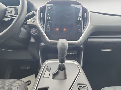 Used 2024 Subaru Crosstrek 2.0i Premium AWD/4WD image 11