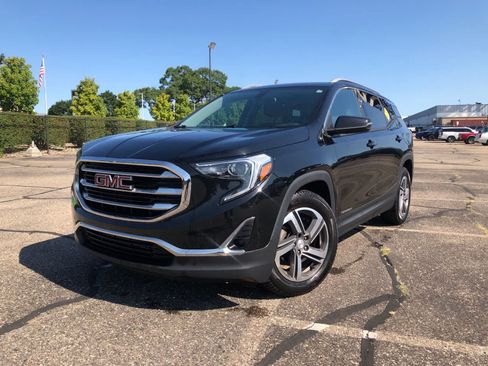 Used 2019 GMC Terrain SLT w/ Preferred Package FWD image 1