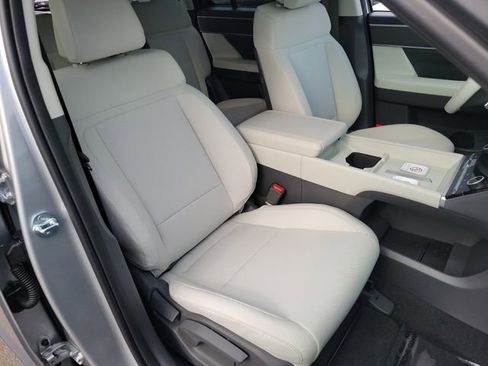 New 2026 Hyundai Santa Fe SE FWD image 18