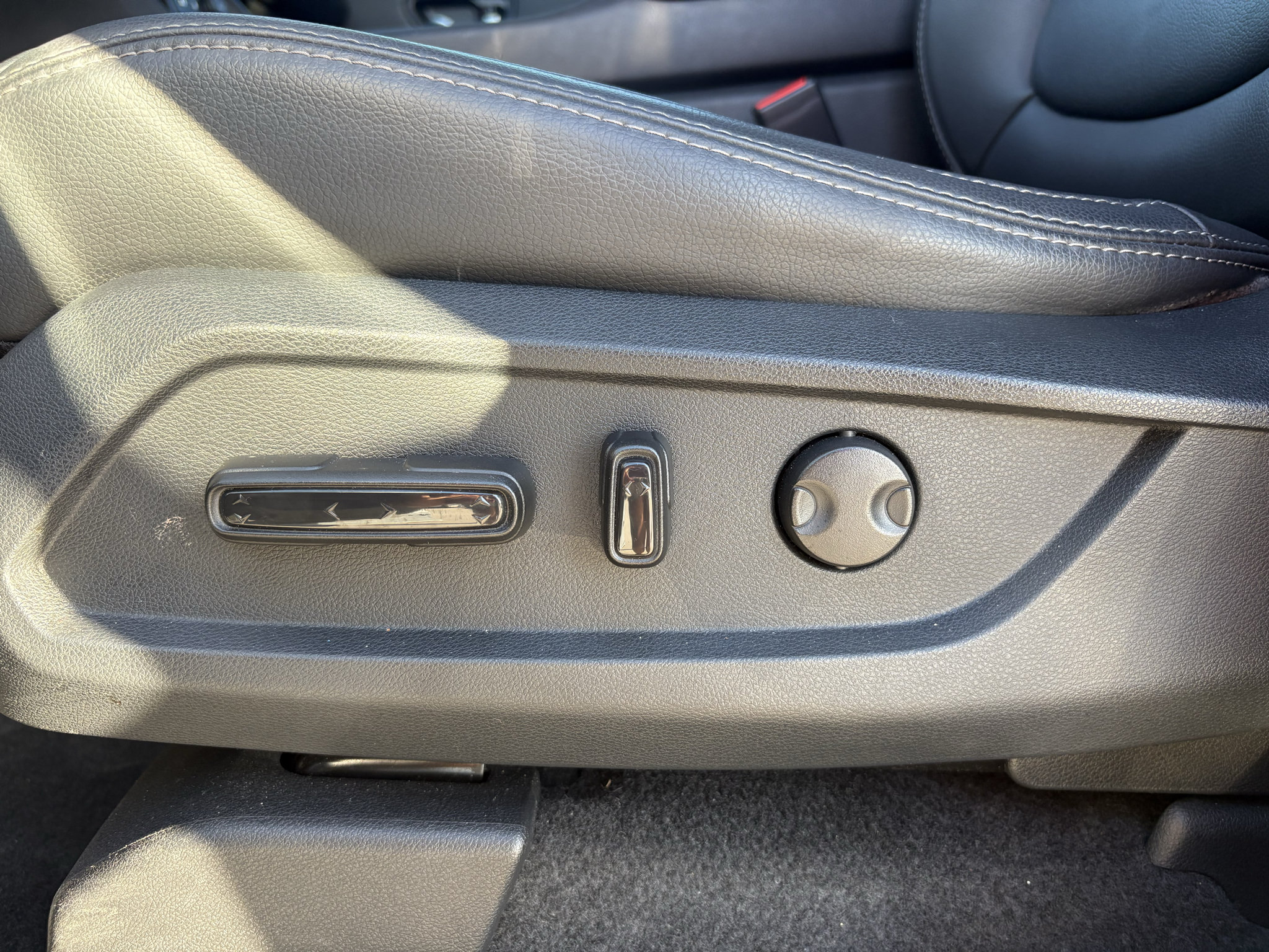 Used 2024 Honda Pilot Touring image 17