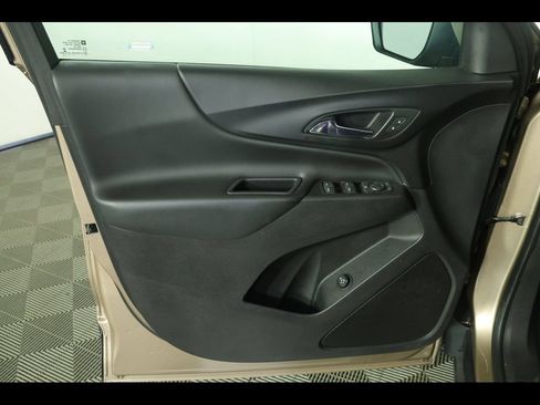 Used 2018 Chevrolet Equinox LT AWD/4WD image 23
