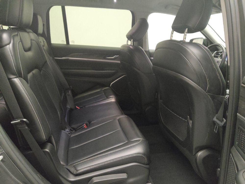 Used 2022 Jeep Grand Cherokee L Limited RWD image 19