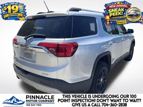 Used 2018 GMC Acadia SLT AWD/4WD image 3