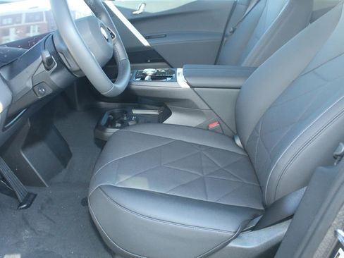 New 2026 BMW iX xDrive60 image 18