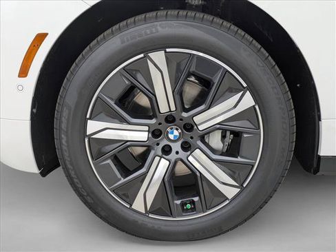 Used 2026 BMW iX xDrive60 AWD/4WD image 10