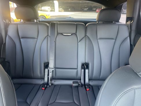 Used 2025 Audi Q7 3.0T Premium Plus image 14