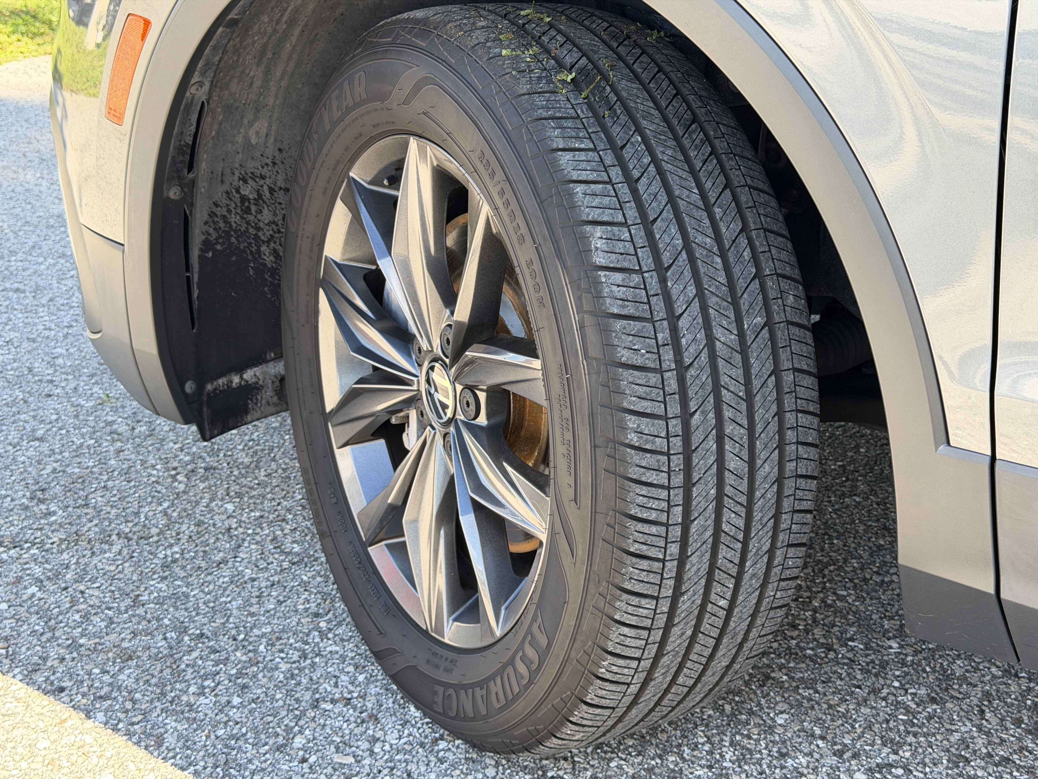 Certified 2022 Volkswagen Tiguan SE FWD image 35