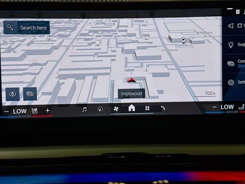 Used 2025 BMW M5 w/ Executive Package image 13