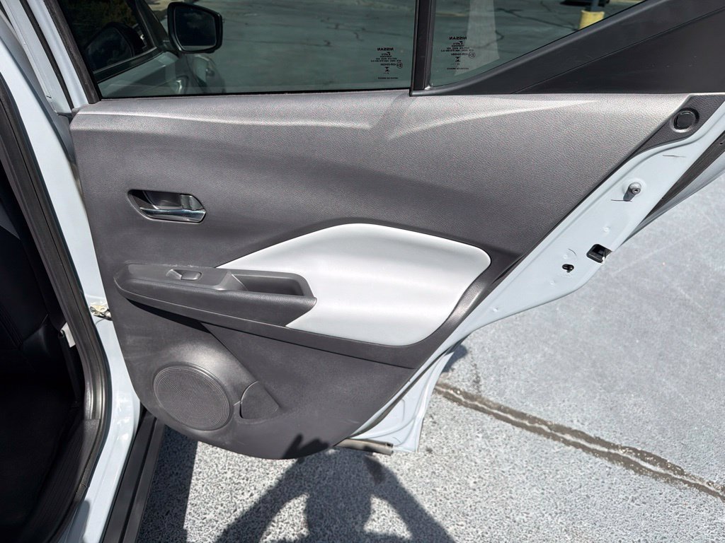 Used 2024 Nissan Kicks SR w/ SR Premium Package FWD image 17