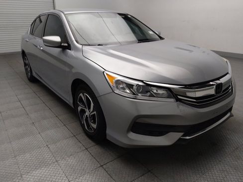 Used 2017 Honda Accord LX image 13