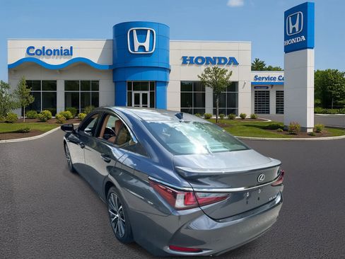 Used 2023 Lexus ES 350 w/ Premium Package image 4