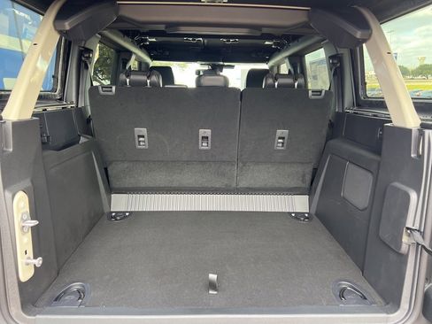 New 2025 Ford Bronco Outer Banks image 8