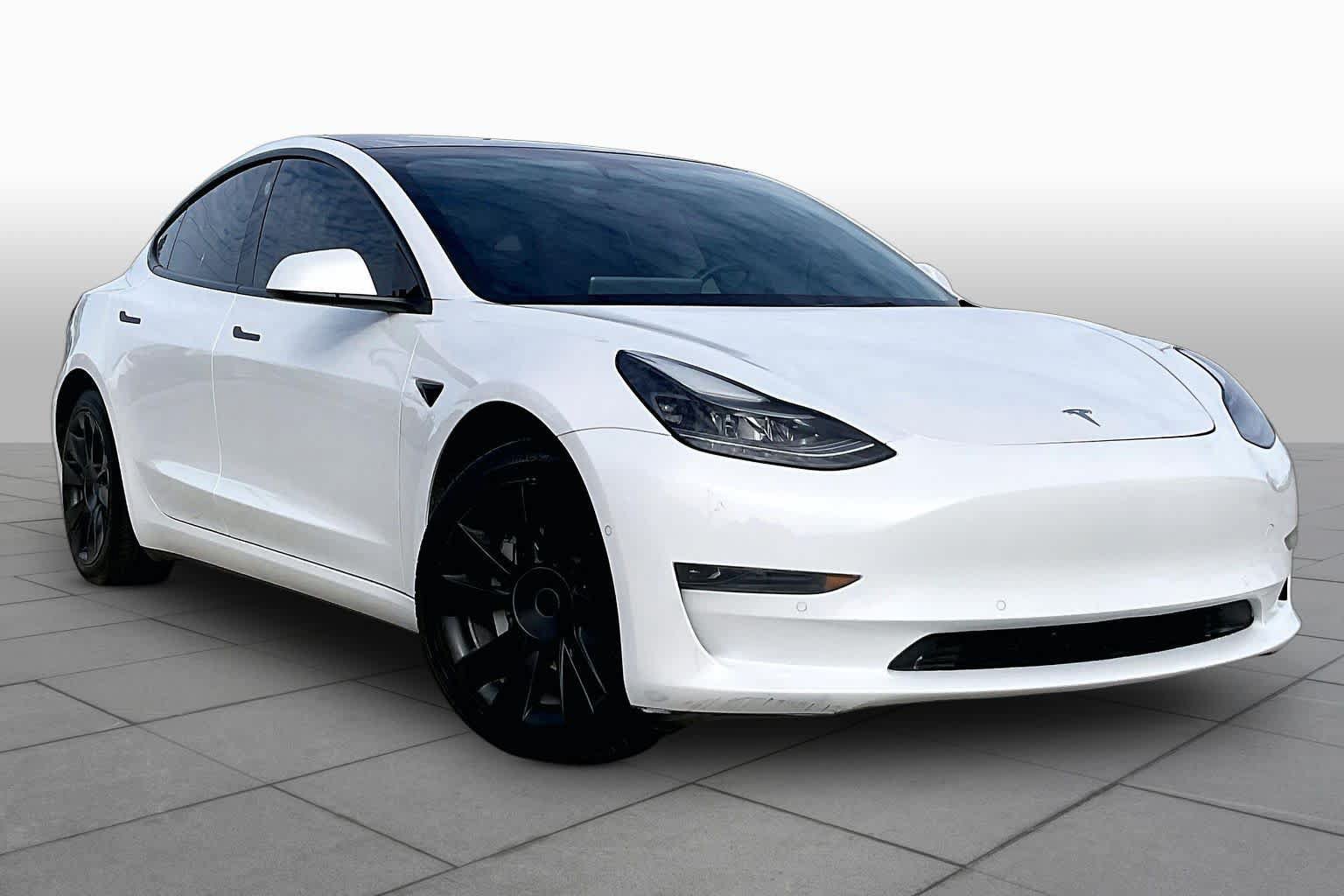 Used 2021 Tesla Model 3 Standard Range Plus RWD image 2