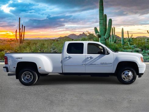 Used 2012 GMC Sierra 3500 Denali image 2