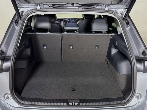 New 2025 Volkswagen Tiguan SE image 20