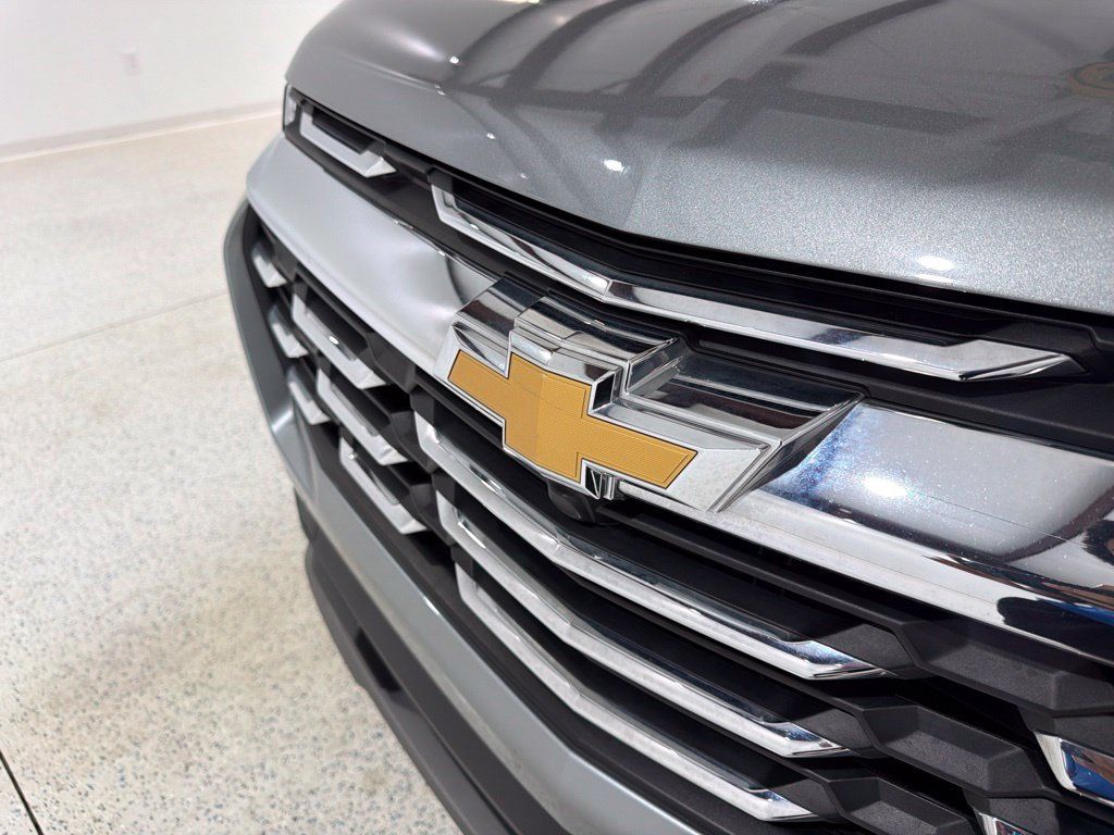 Used 2026 Chevrolet Equinox LT FWD image 28