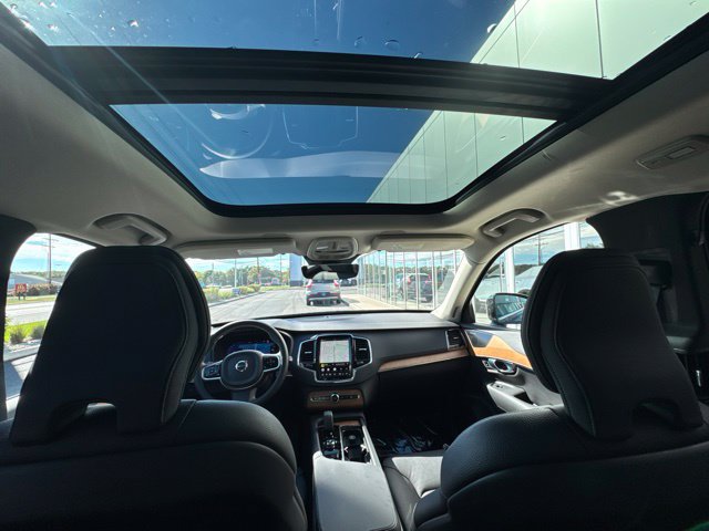 Certified 2024 Volvo XC90 T8 Plus w/ Protection Package Premier AWD/4WD image 18