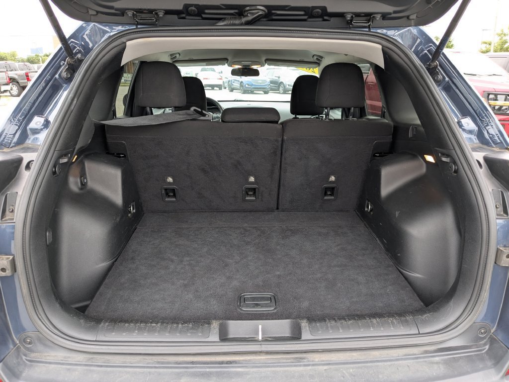 Used 2019 Jeep Cherokee Latitude w/ Popular Appearance Group AWD/4WD image 17