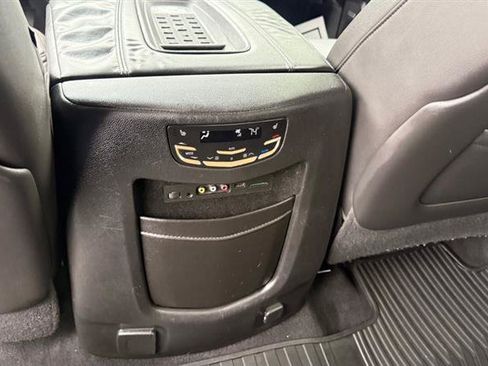 Used 2016 Cadillac Escalade ESV Luxury AWD/4WD image 18