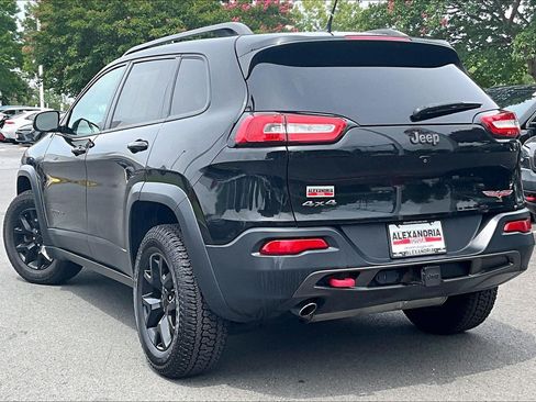 Used 2015 Jeep Cherokee Trailhawk w/ Leather Interior Group AWD/4WD image 11
