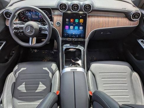 Certified 2025 Mercedes-Benz GLC 300 image 17